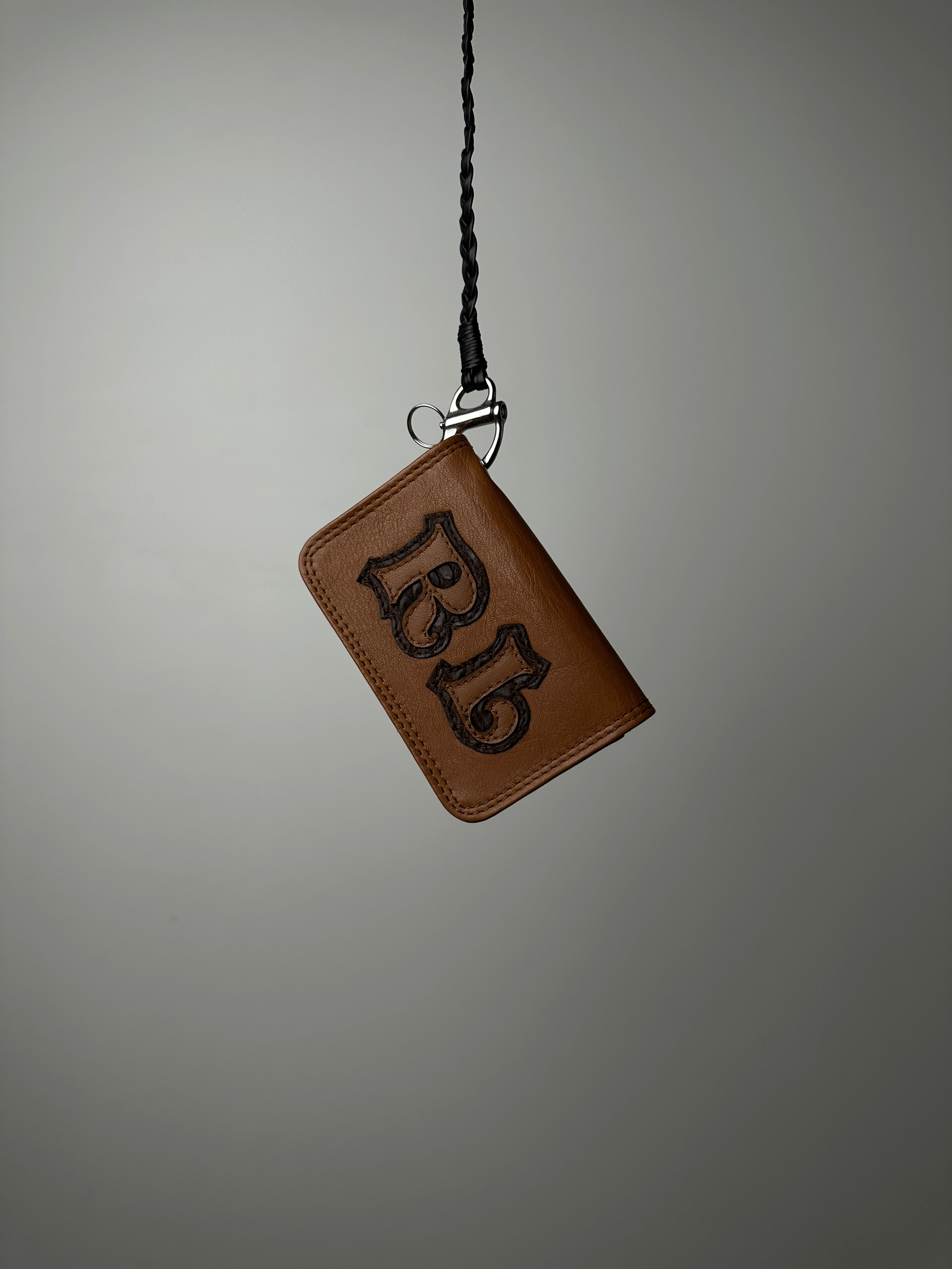 R L WALLET